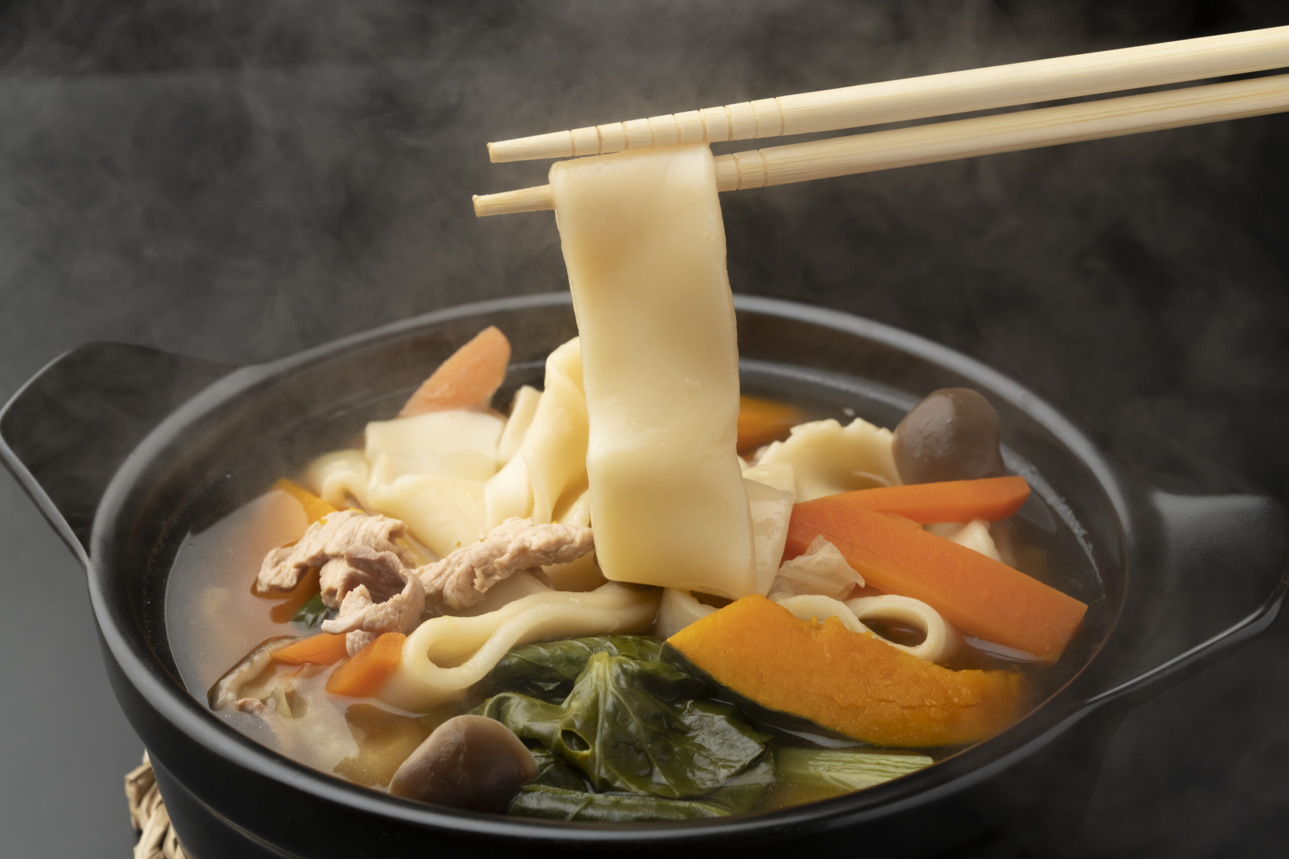 鍋のぬくもりに包まれて ― 冬の夜を締めくくるほうとう