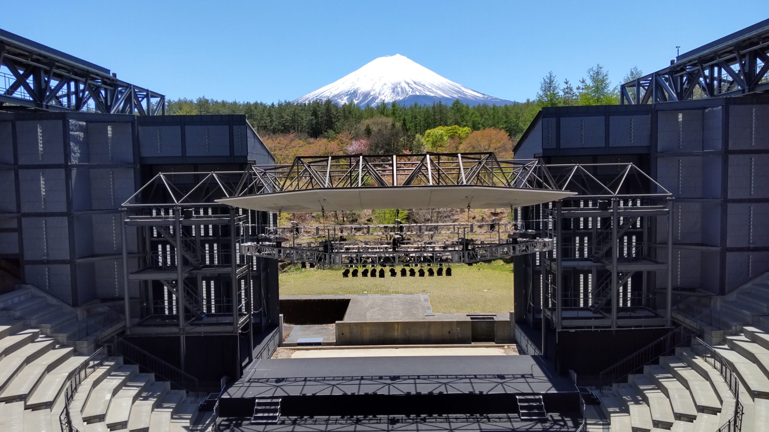 河口湖ステラシアター