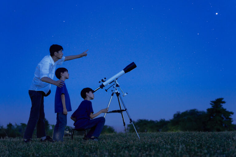 星空と湖に包まれる 親子の天体観測旅