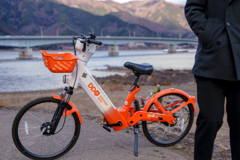 電動アシストで快適！ シェアサイクルエコツアー