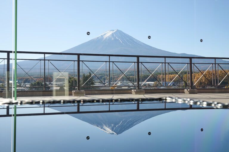 “コンビニ×富士山”だけじゃない！富士河口湖町で撮る静寂の絶景4選